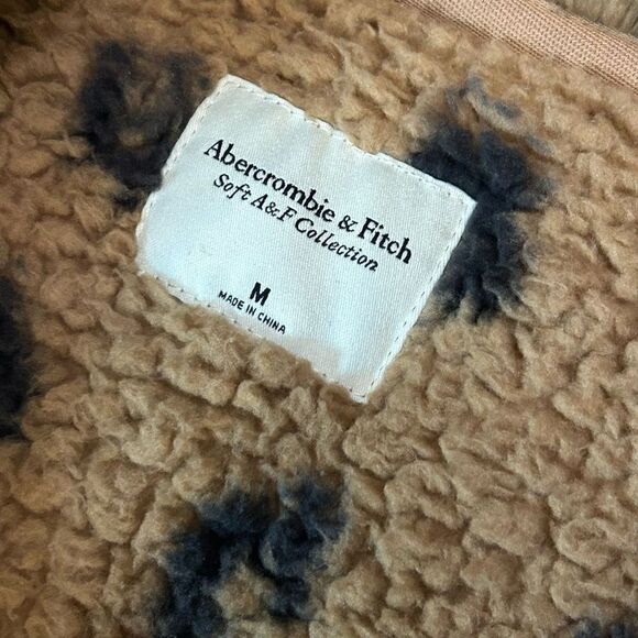 Albercrombie & Fitch women’s leopard print Sherpa jacket in medium - Picture 2 of 7